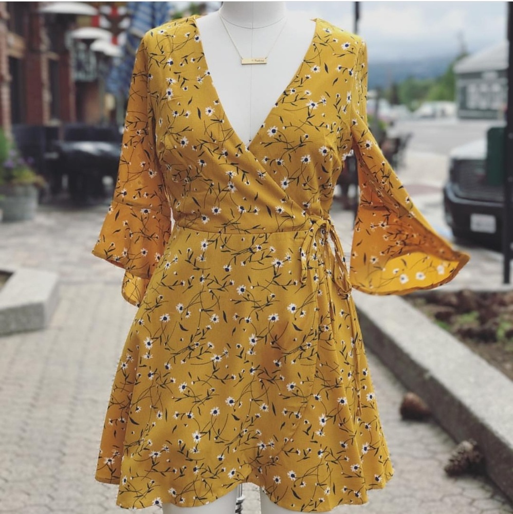 NWOT Floral Wrap Dress